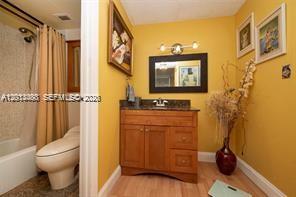 image Arlen House Condo7