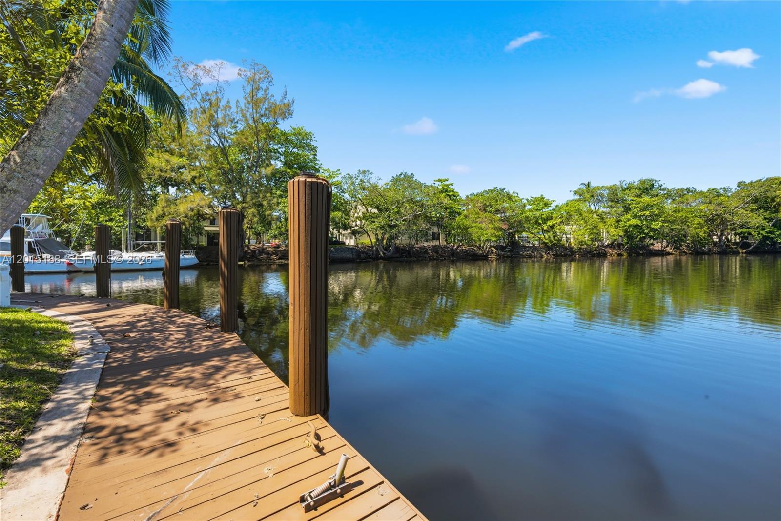 2637 Sugarloaf Ln Fort Lauderdale, FL 33312