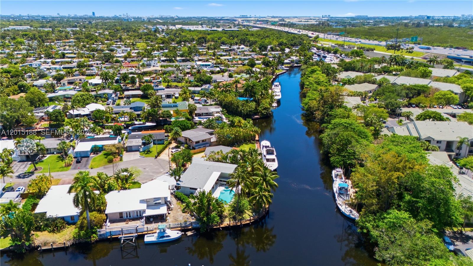 2637 Sugarloaf Ln Fort Lauderdale, FL 33312