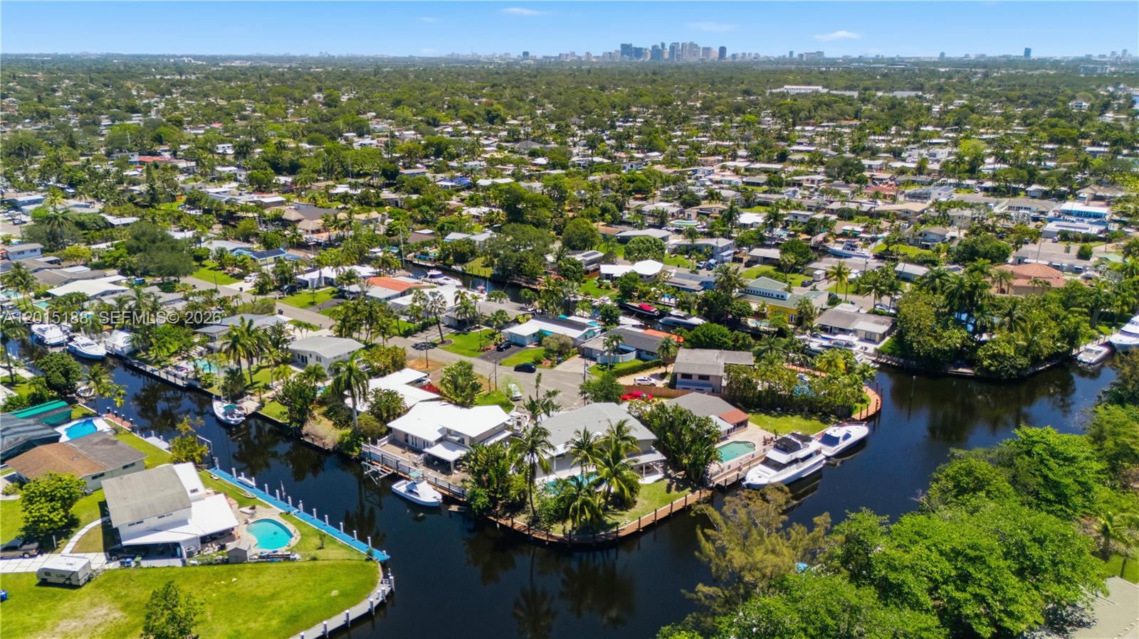 2637 Sugarloaf Ln Fort Lauderdale, FL 33312