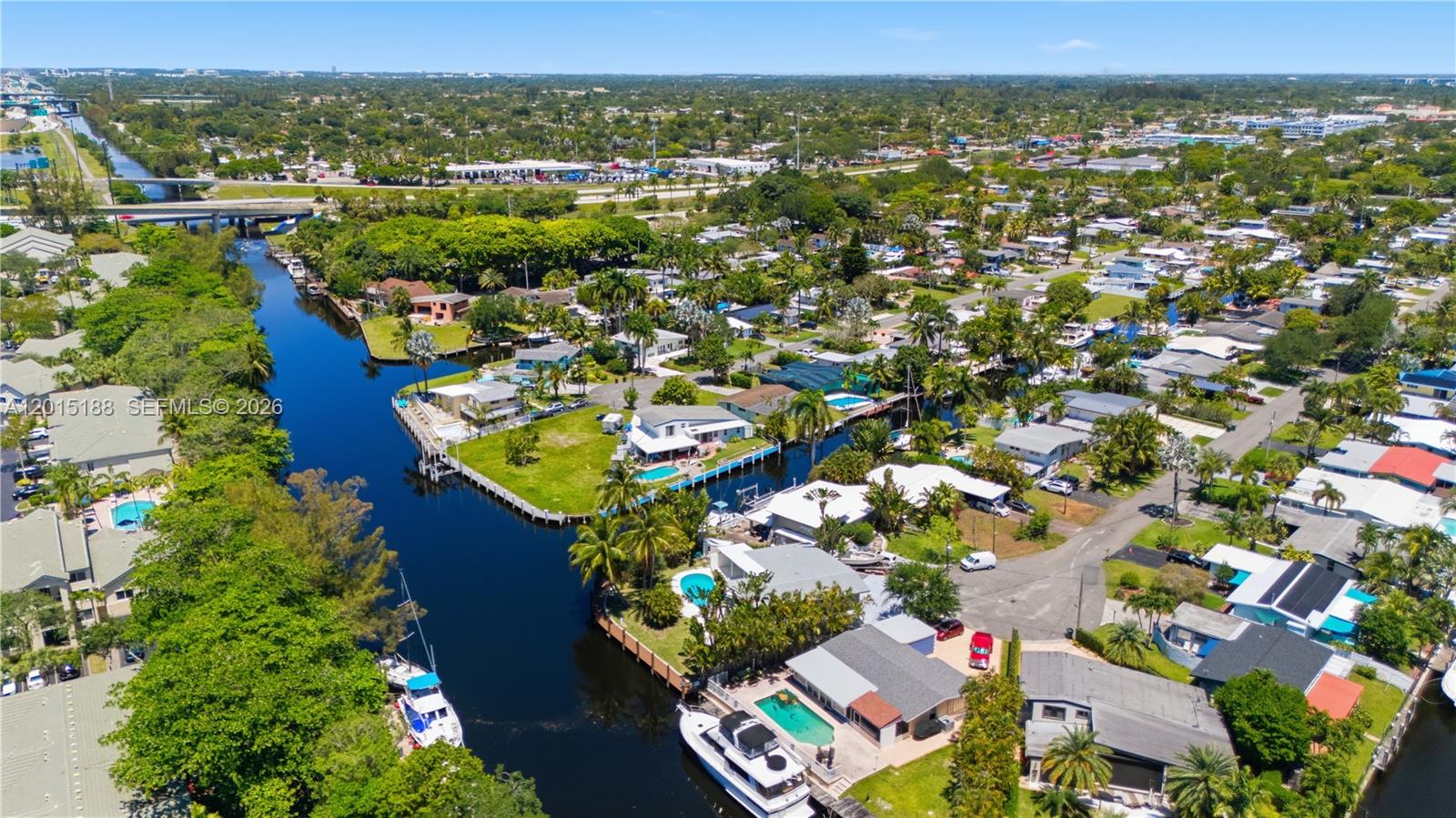 2637 Sugarloaf Ln Fort Lauderdale, FL 33312