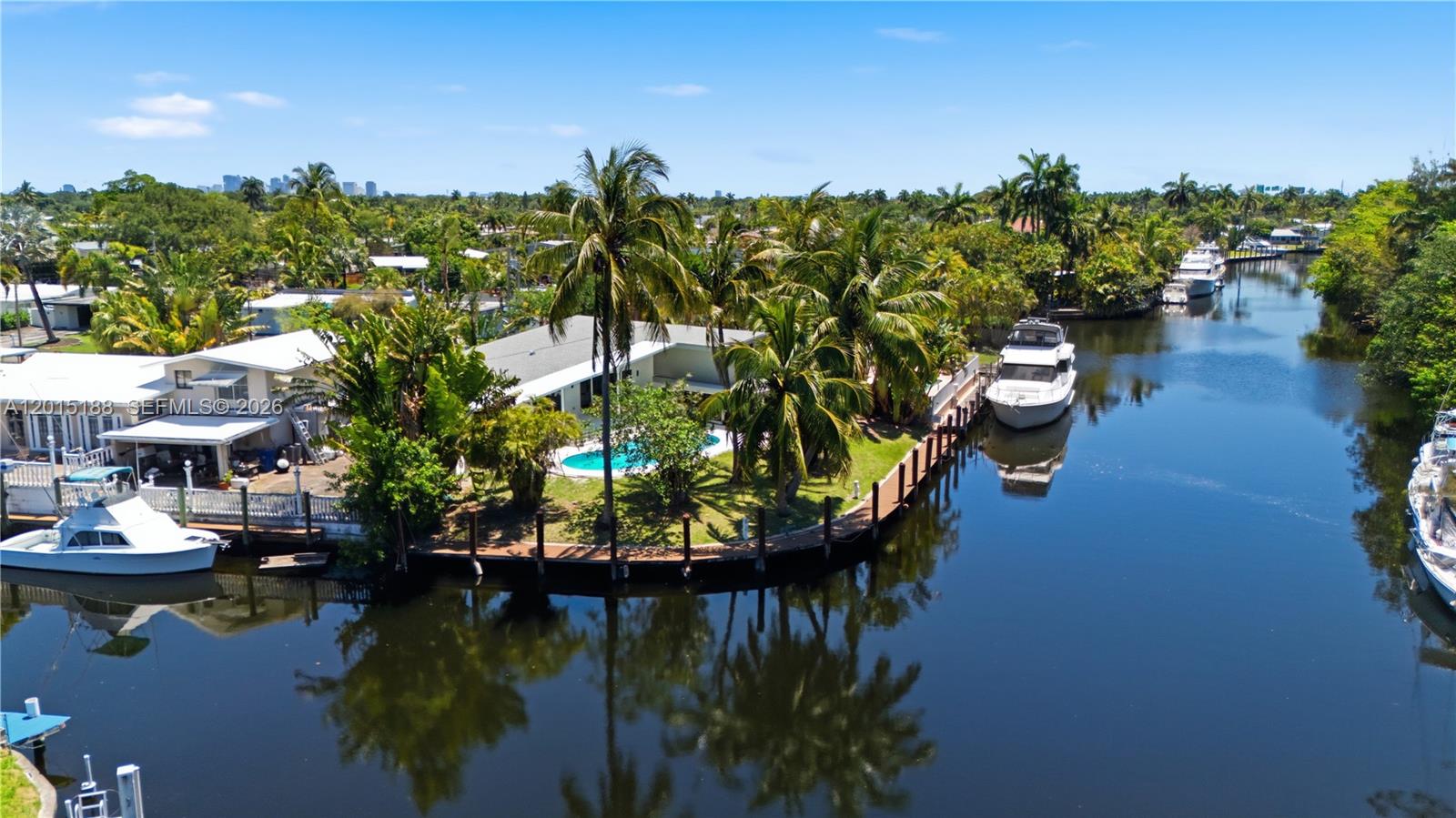 2637 Sugarloaf Ln Fort Lauderdale, FL 33312
