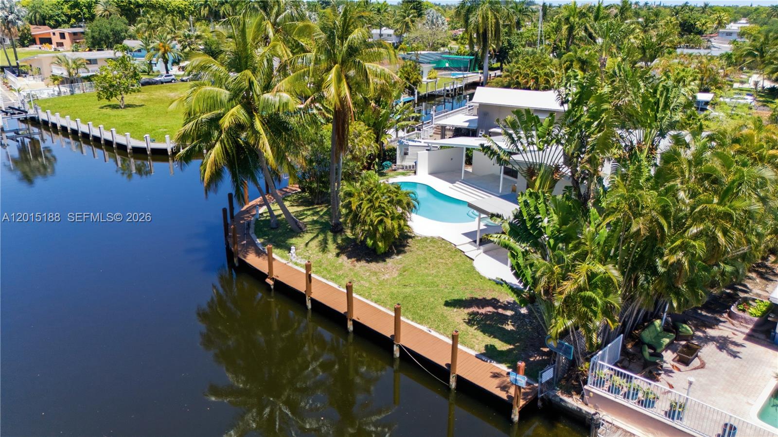 2637 Sugarloaf Ln Fort Lauderdale, FL 33312