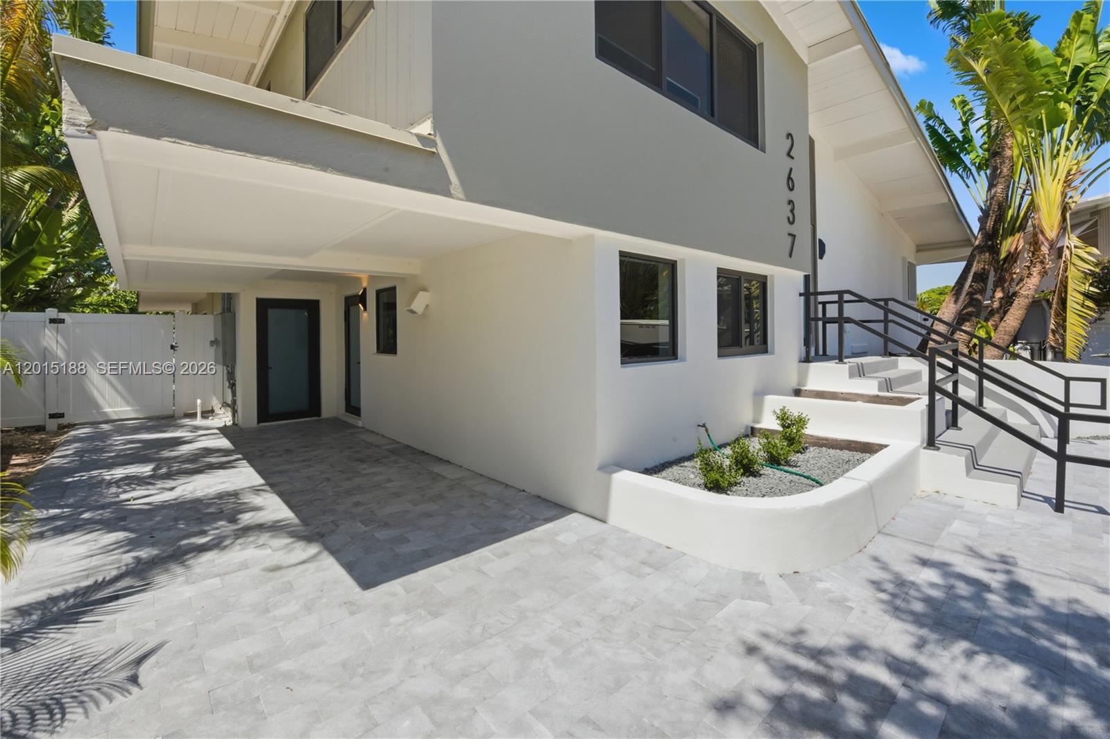 2637 Sugarloaf Ln Fort Lauderdale, FL 33312