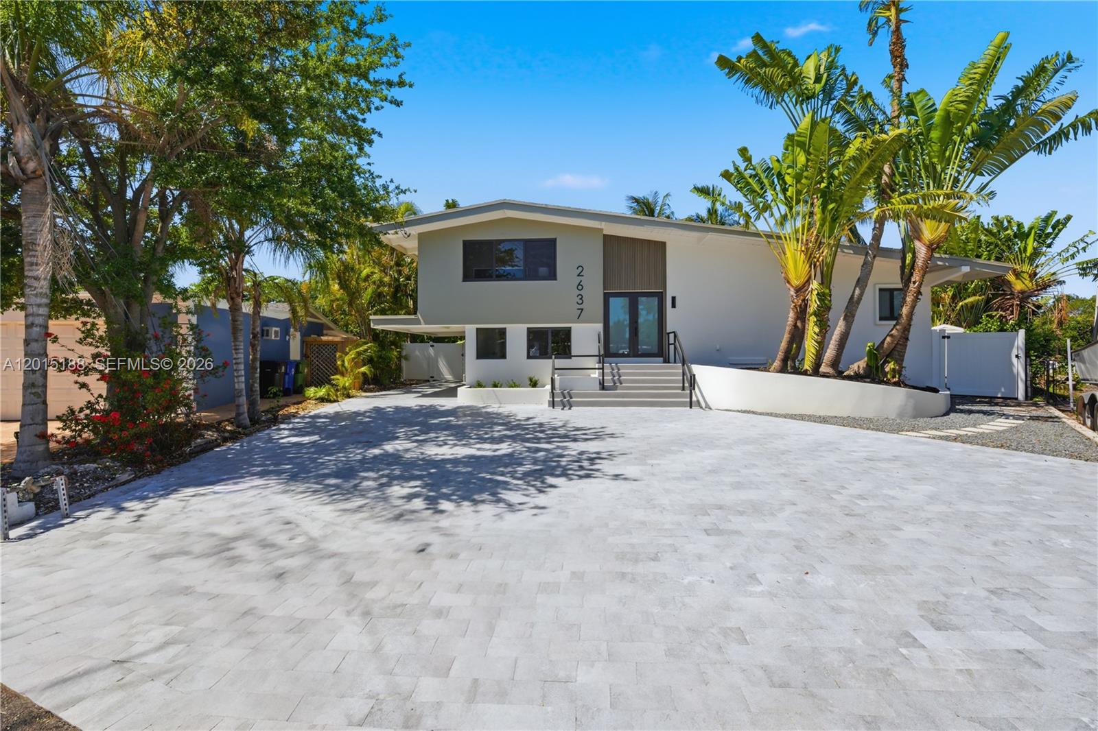2637 Sugarloaf Ln Fort Lauderdale, FL 33312