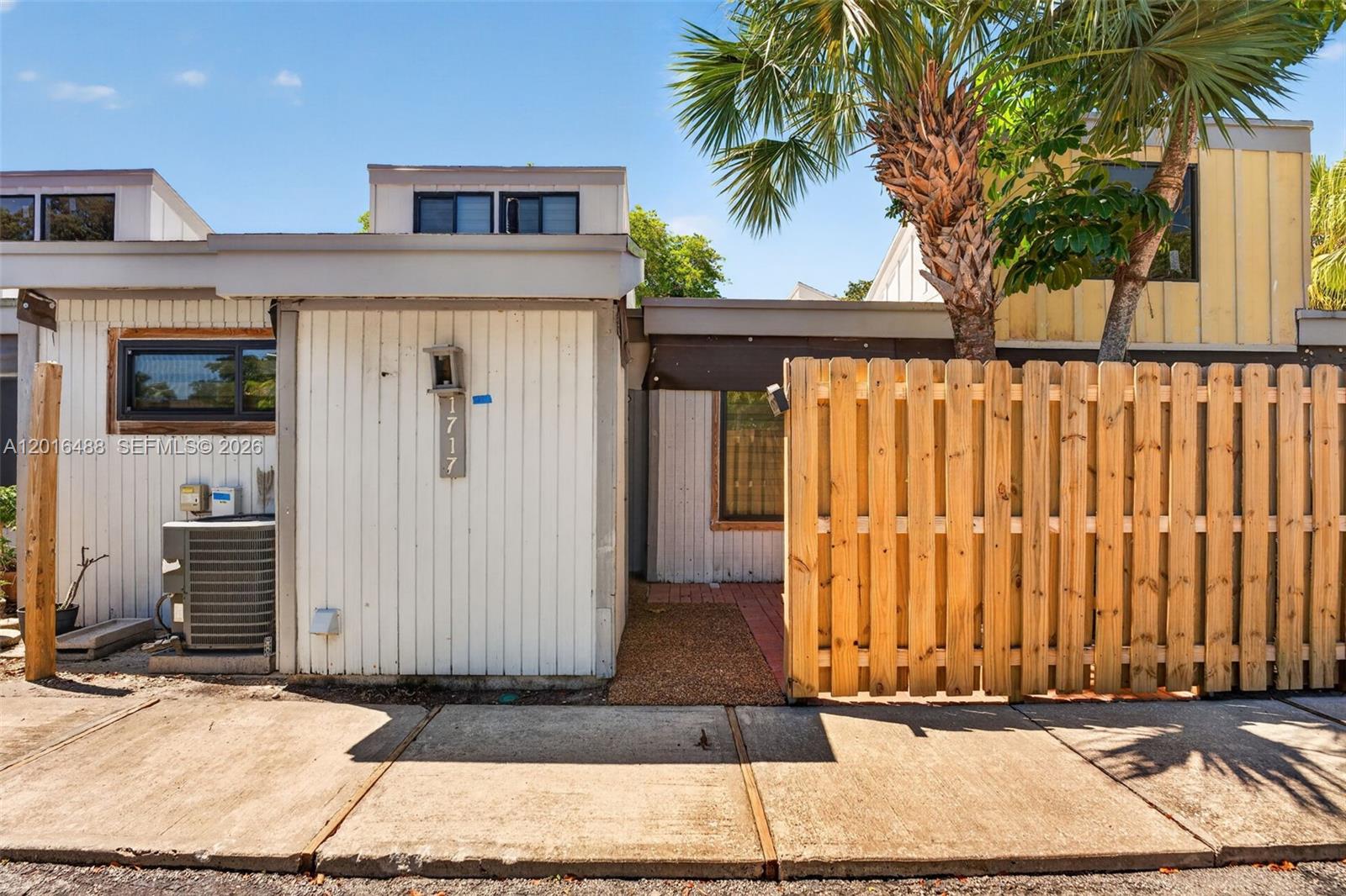 1717 NW 73rd Ave #33