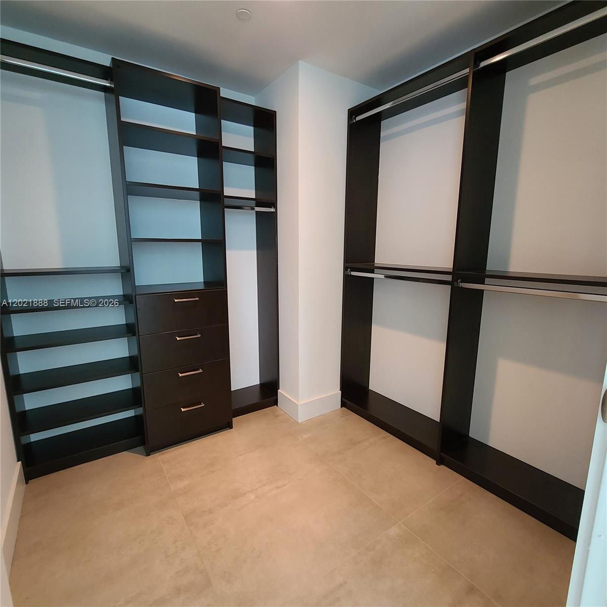 image The Bond On Brickell14
