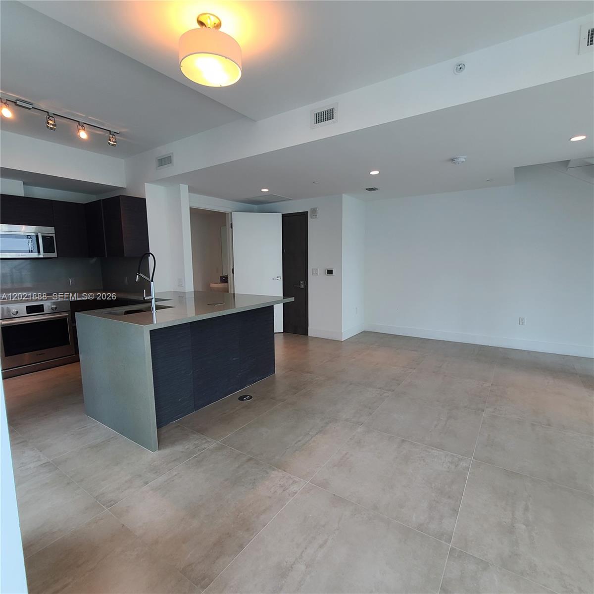 image The Bond On Brickell6