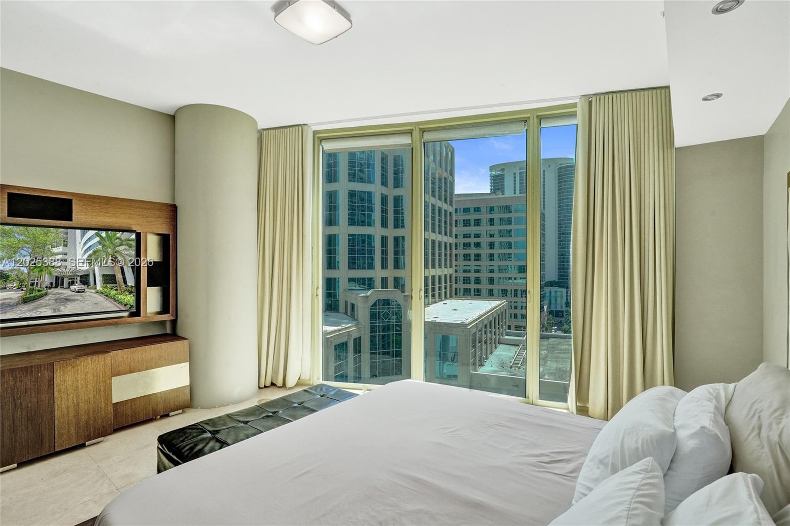 333 Las Olas Way #1608 Fort Lauderdale, FL 33301