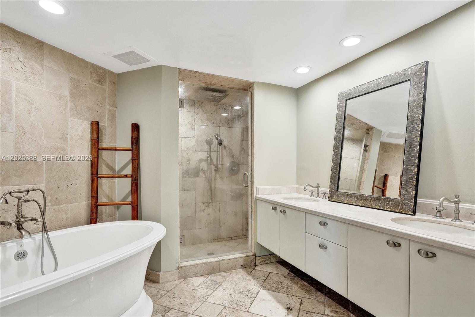 333 Las Olas Way #1608 Fort Lauderdale, FL 33301