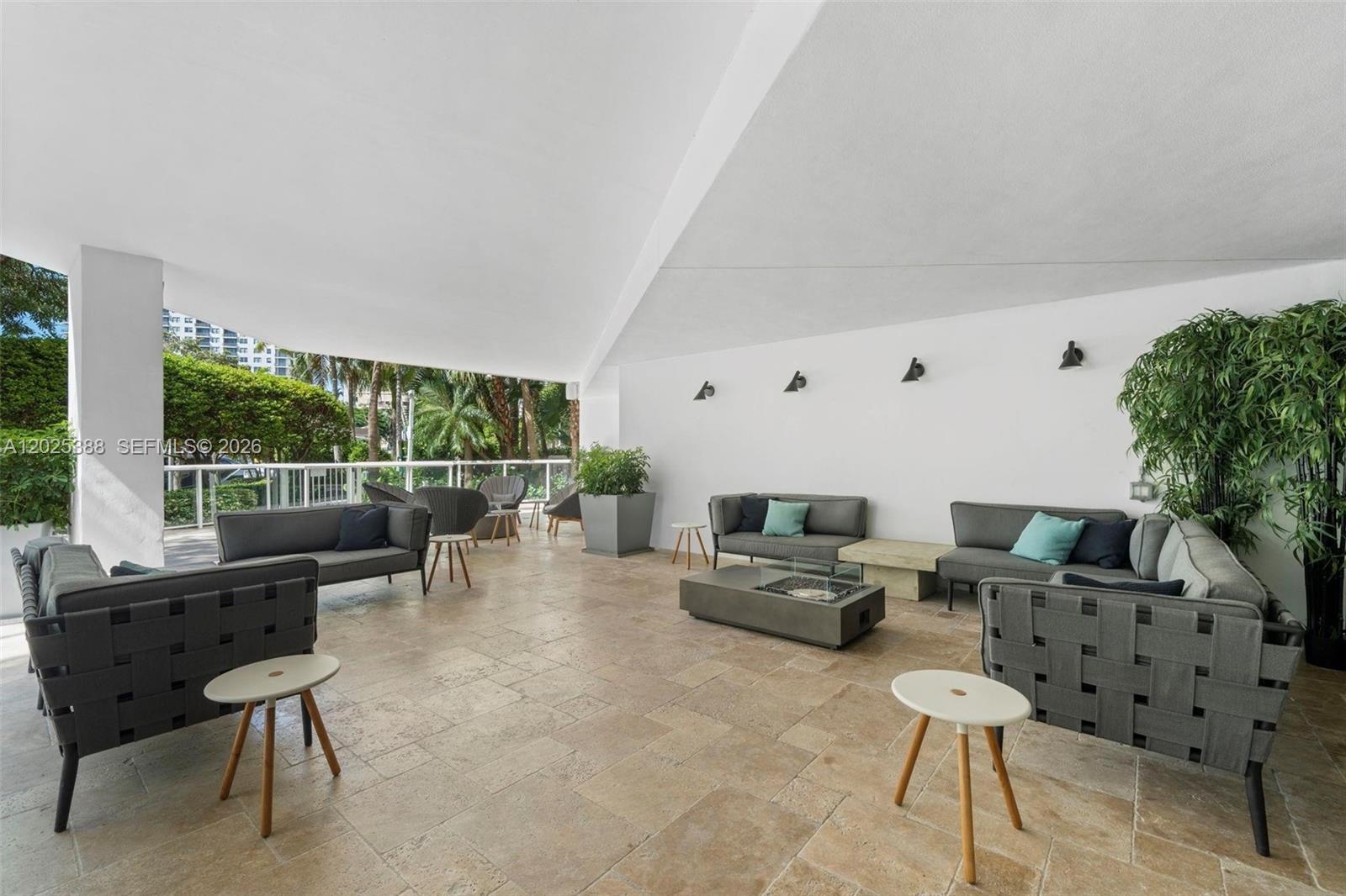333 Las Olas Way #1608 Fort Lauderdale, FL 33301