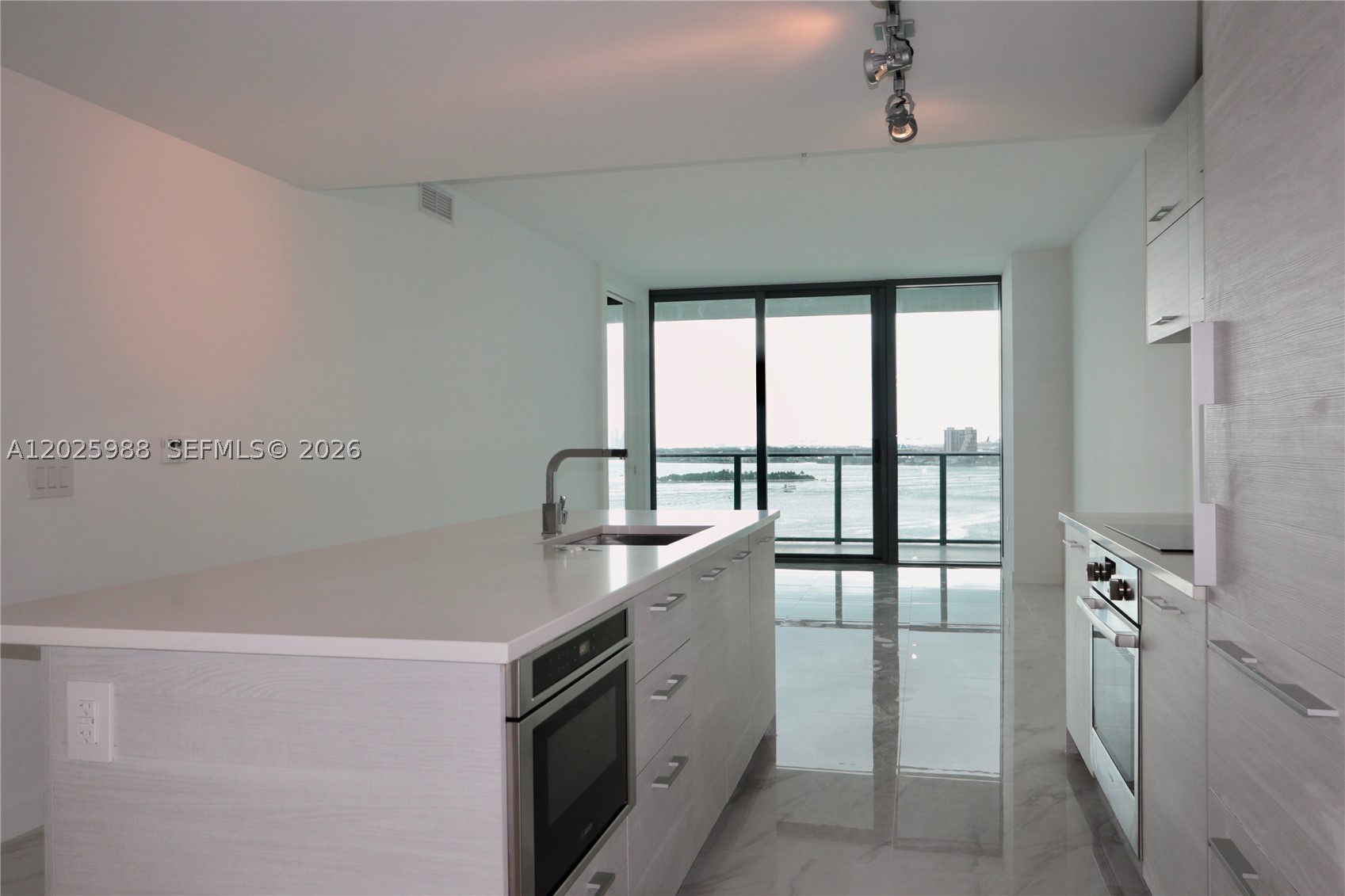 image Paraiso Bay12