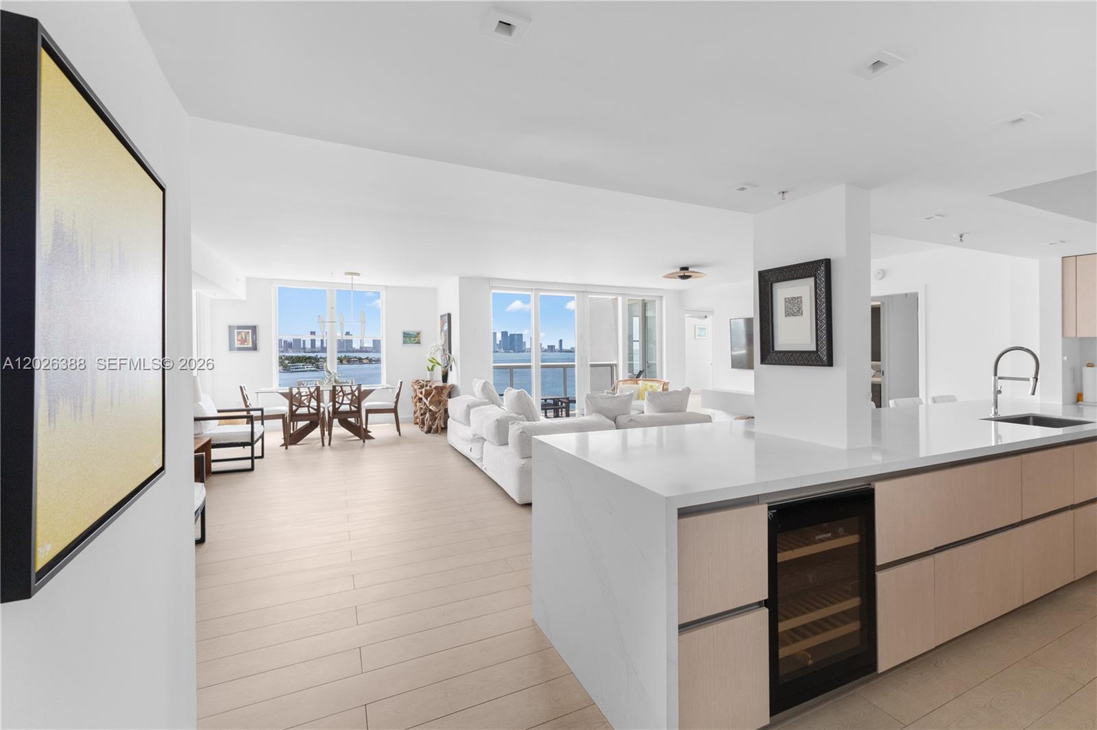 1800 Sunset Harbour #1612 Miami Beach, FL 33139