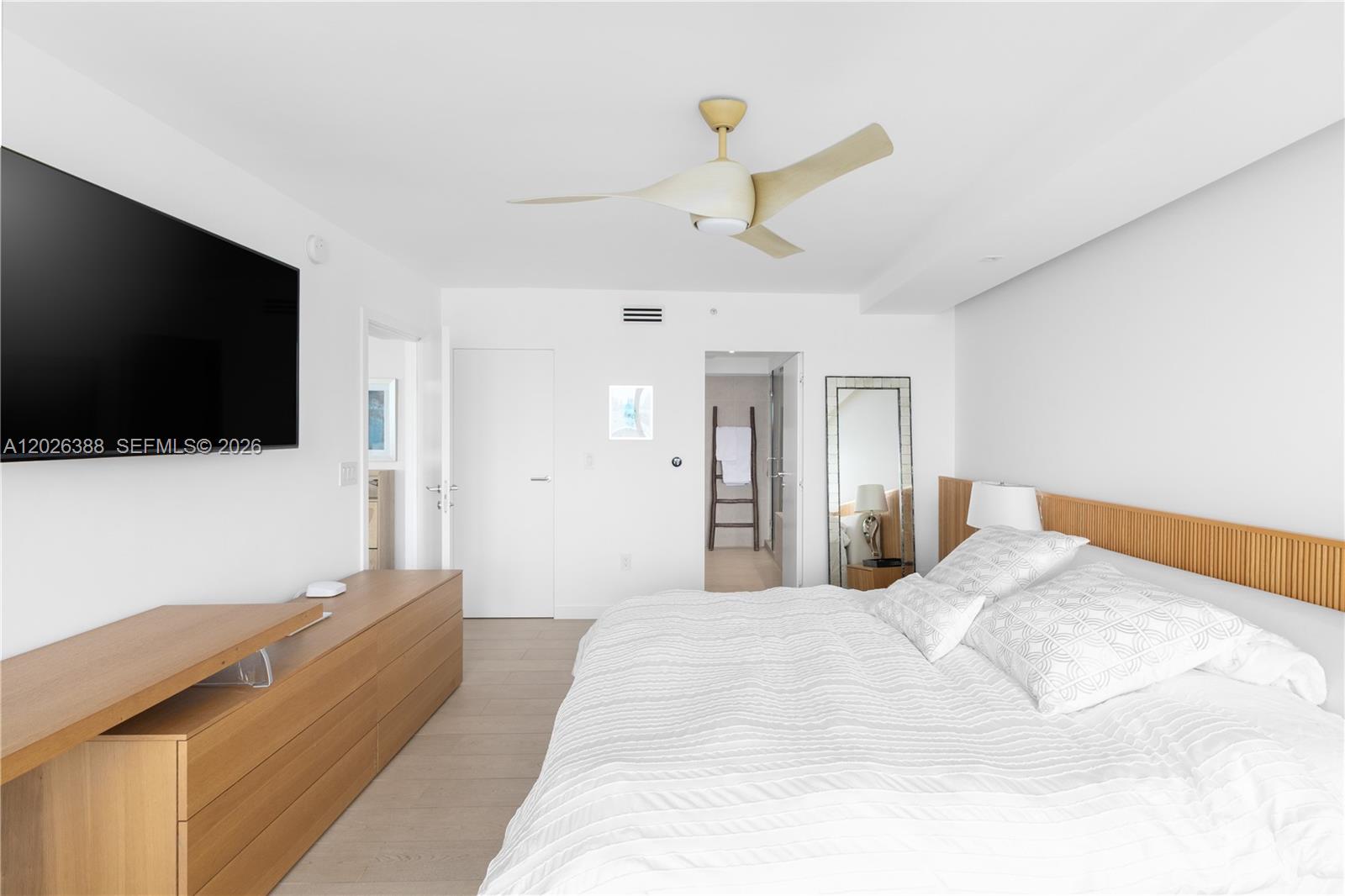 1800 Sunset Harbour #1612 Miami Beach, FL 33139