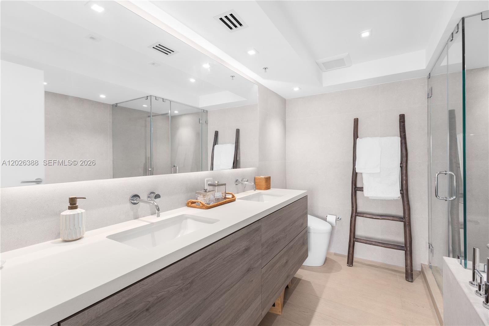1800 Sunset Harbour #1612 Miami Beach, FL 33139