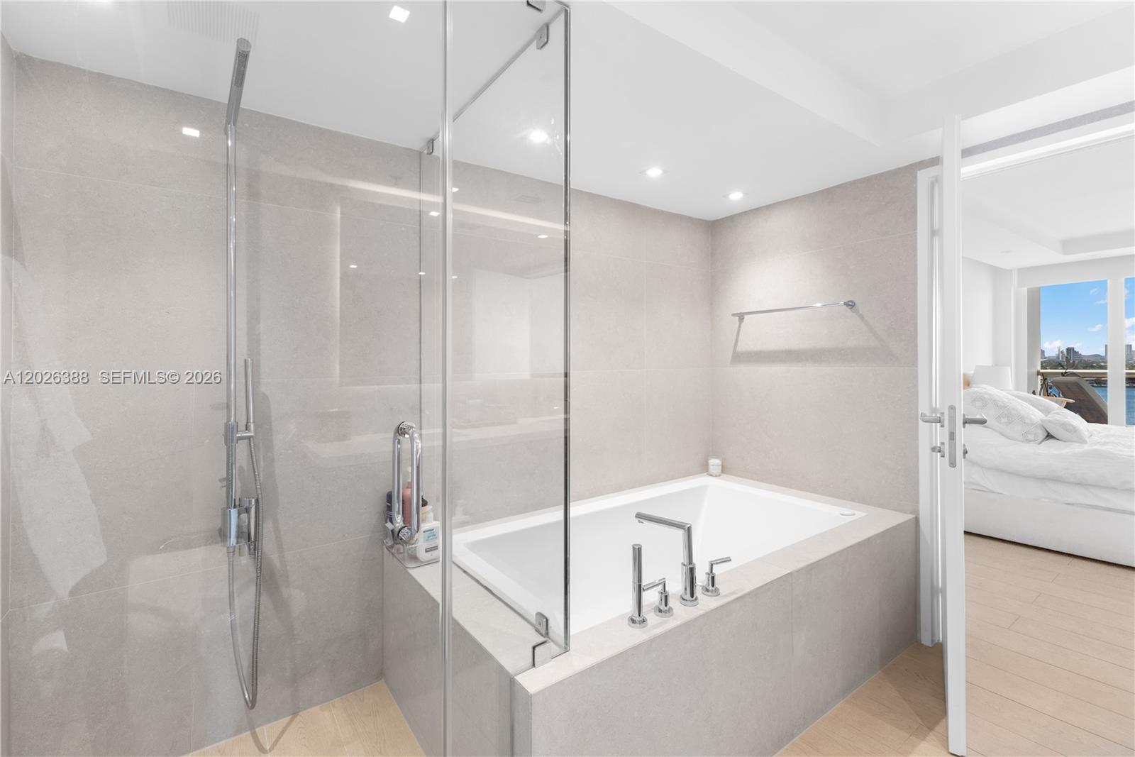 1800 Sunset Harbour #1612 Miami Beach, FL 33139