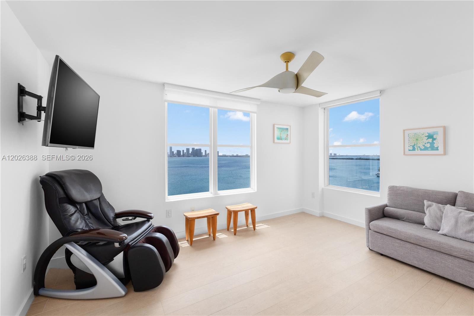 1800 Sunset Harbour #1612 Miami Beach, FL 33139