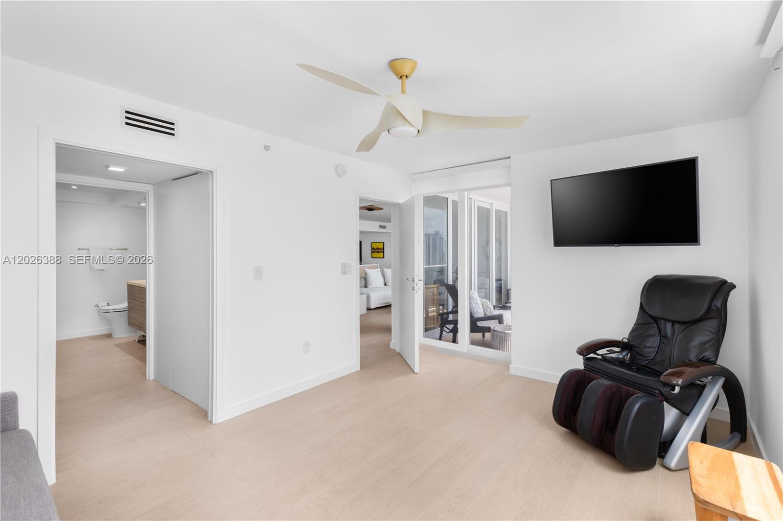 1800 Sunset Harbour #1612 Miami Beach, FL 33139