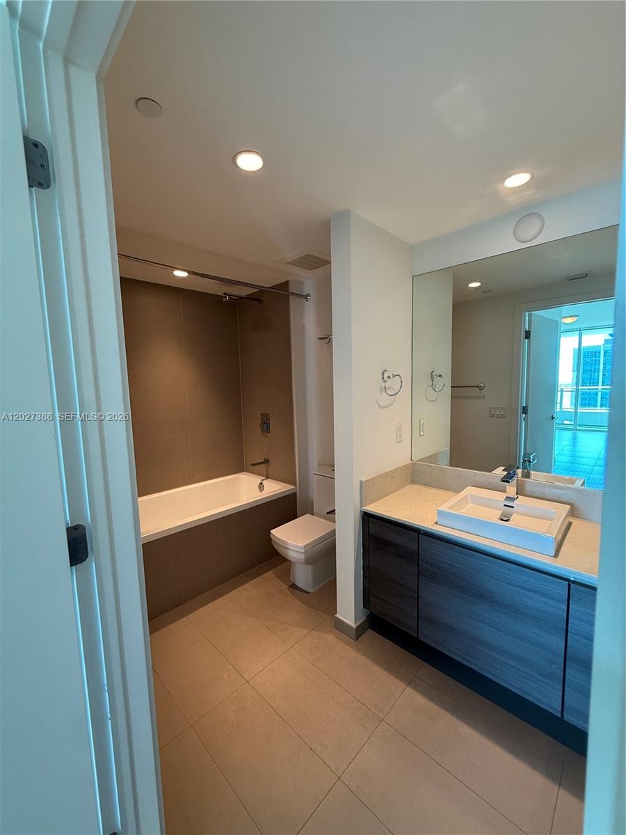 image The Bond on Brickell12