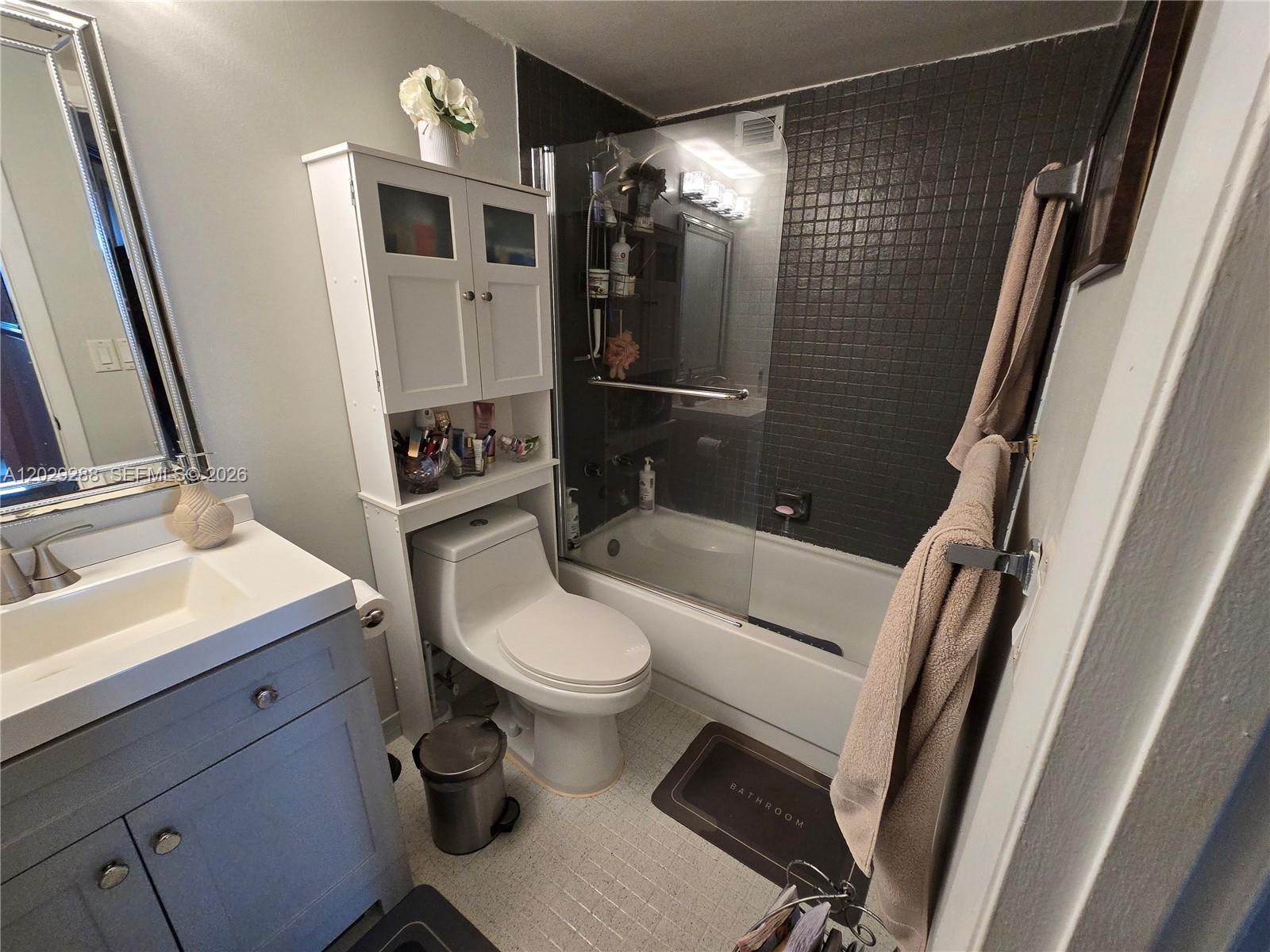 400 Leslie Dr #416 Hallandale Beach, FL 33009