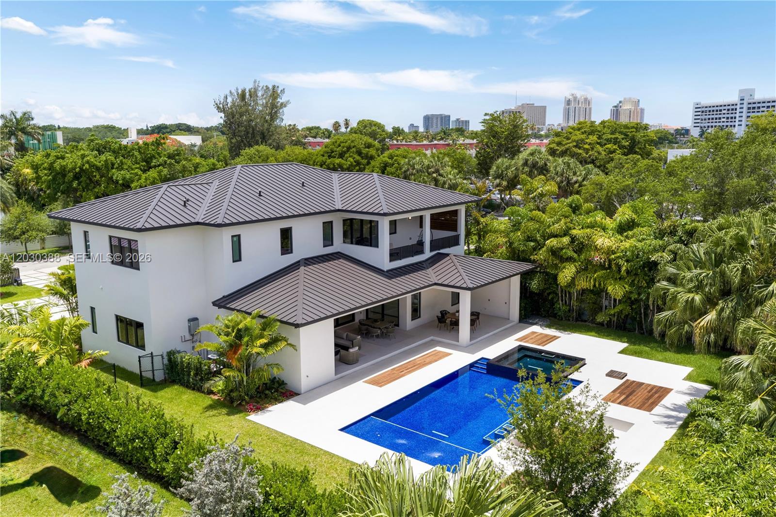 6641 SW 85th Miami, FL 33143
