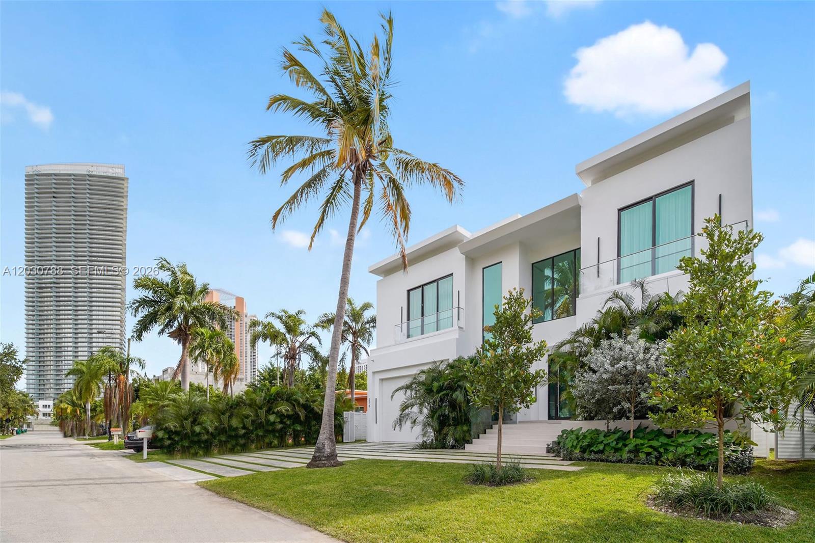 278 190th St Sunny Isles Beach, FL 33160