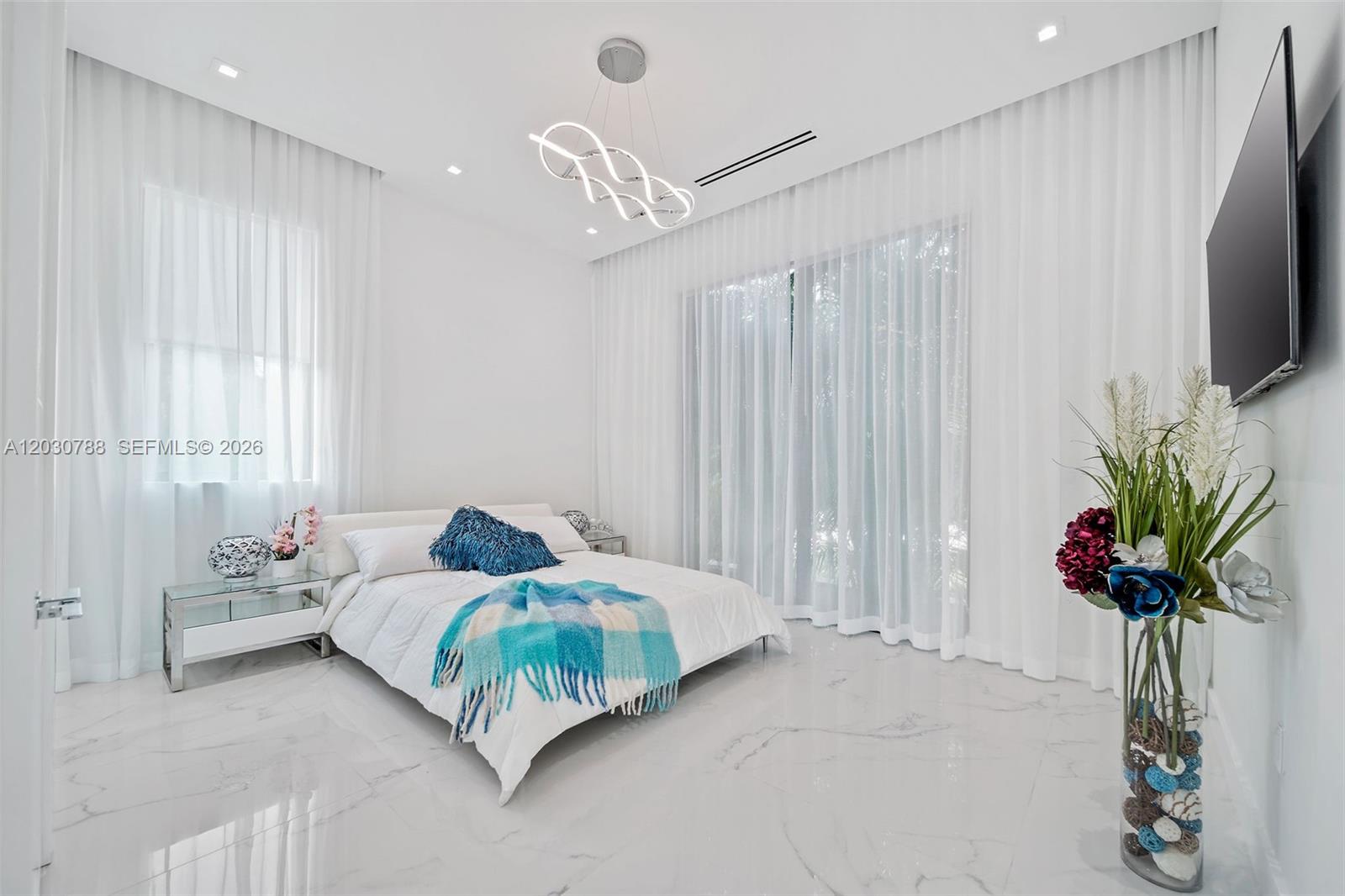 278 190th St Sunny Isles Beach, FL 33160