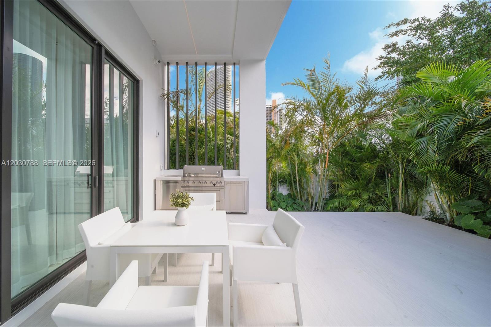 278 190th St Sunny Isles Beach, FL 33160