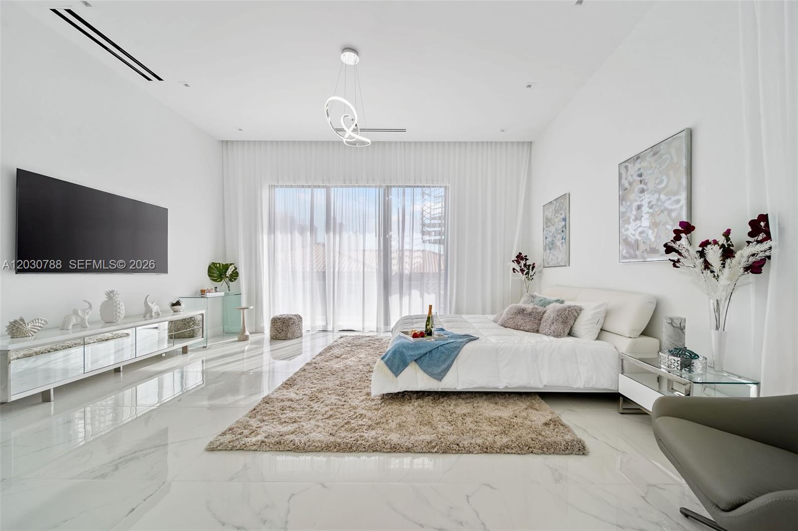 278 190th St Sunny Isles Beach, FL 33160