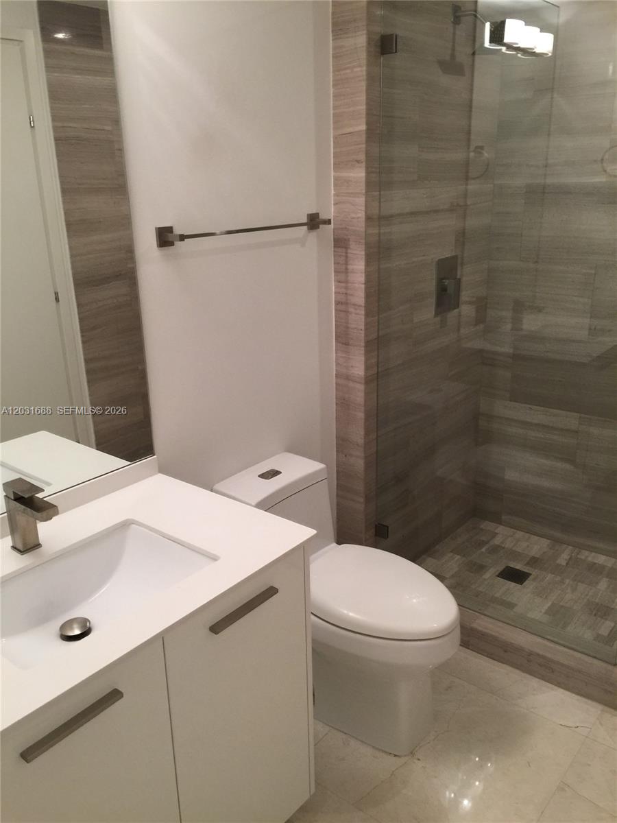 1300 Brickell Bay Dr #3506 Miami, FL 33131