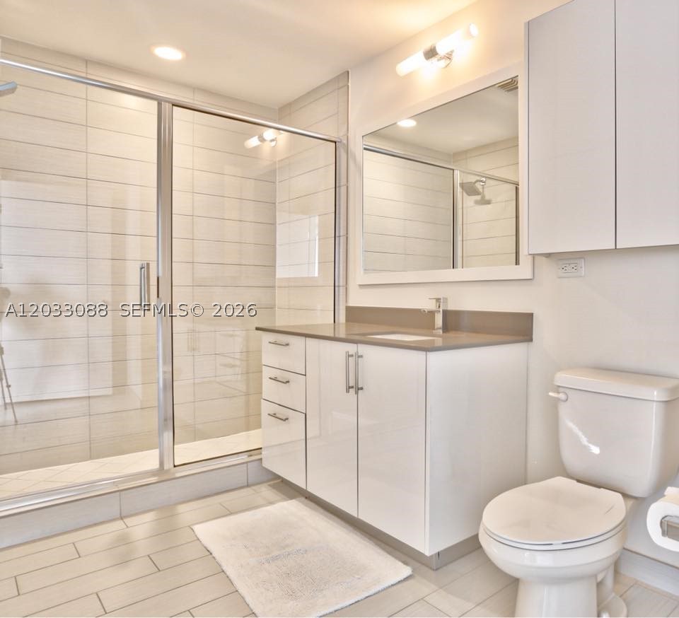 999 SW 1st Ave #2404 Miami, FL 33130