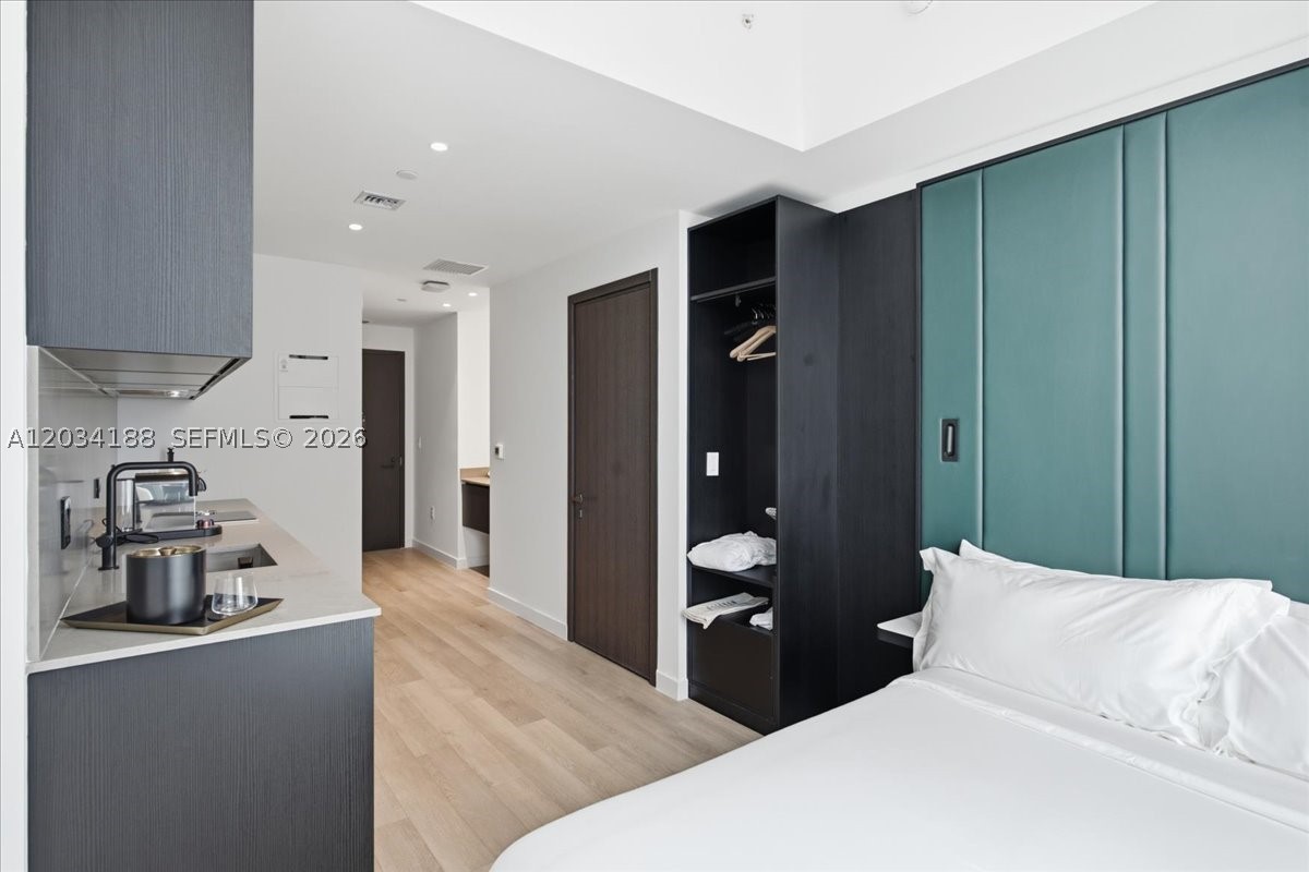 image E11EVEN Hotel & Residences3