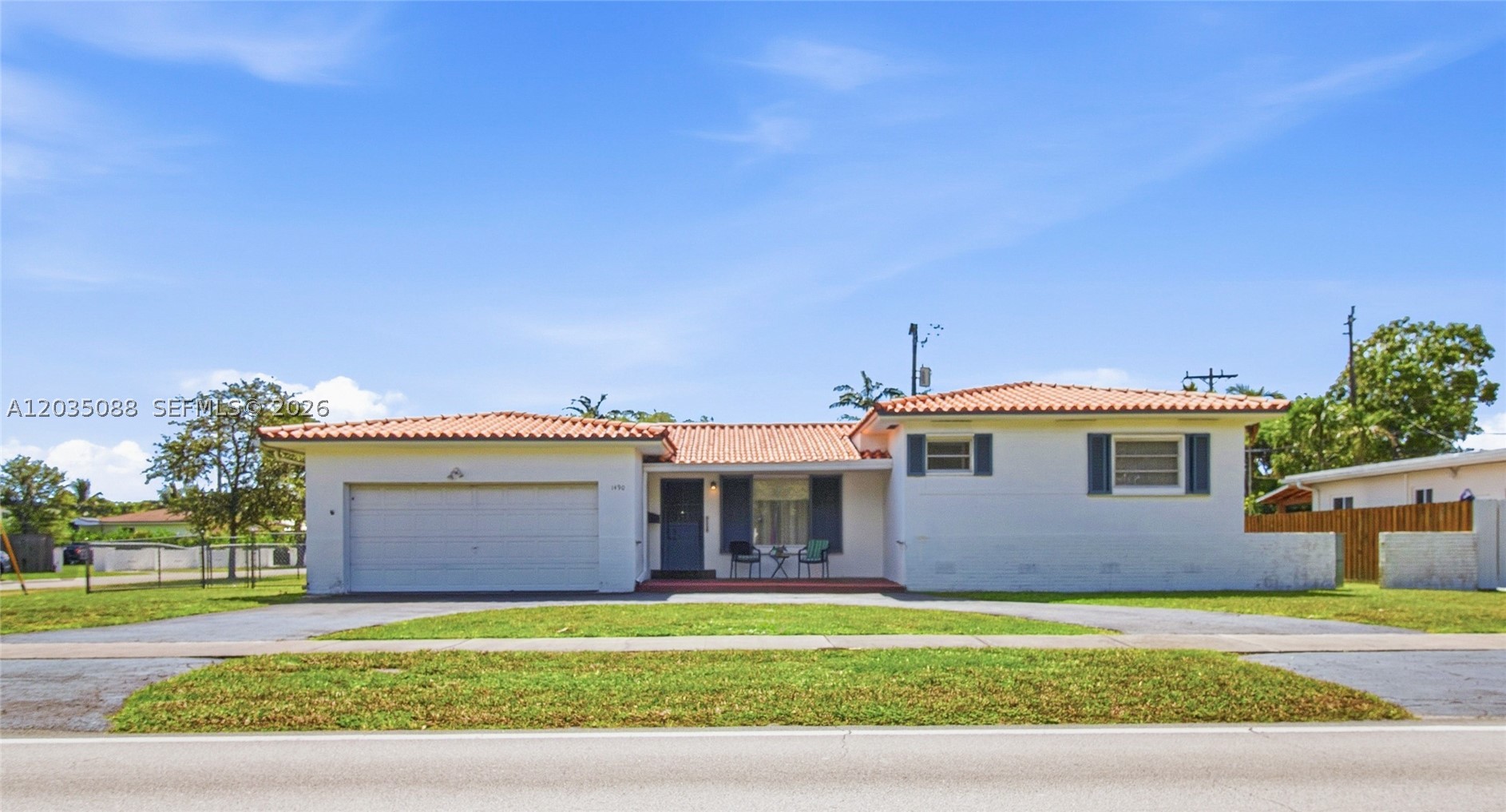 1490 Ludlam Dr