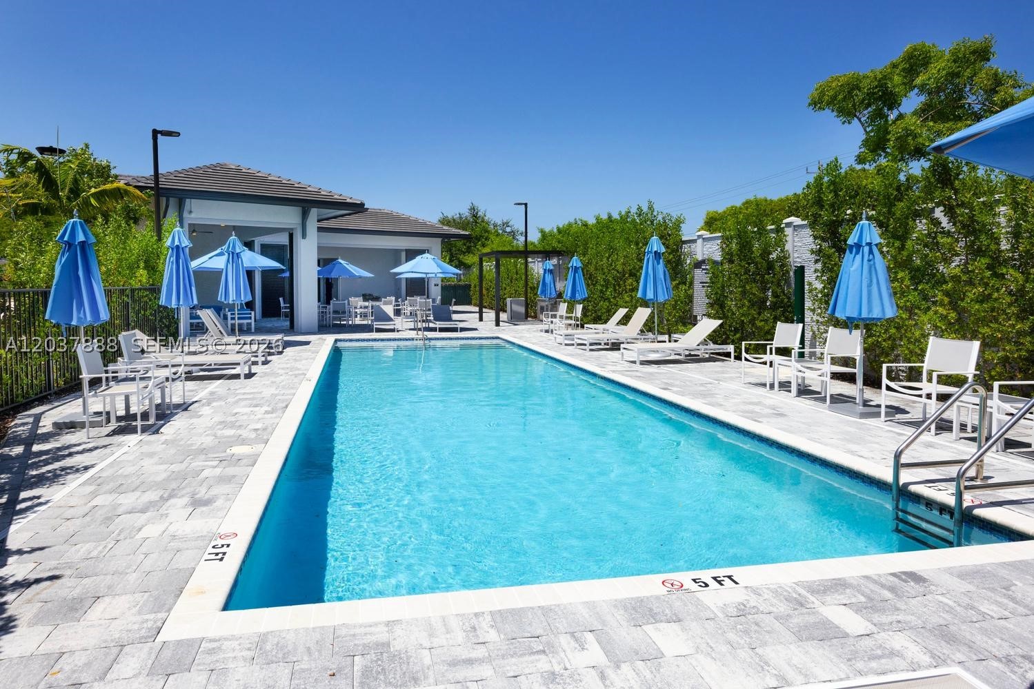 12021 SW 82nd Pl Miami, FL 33156