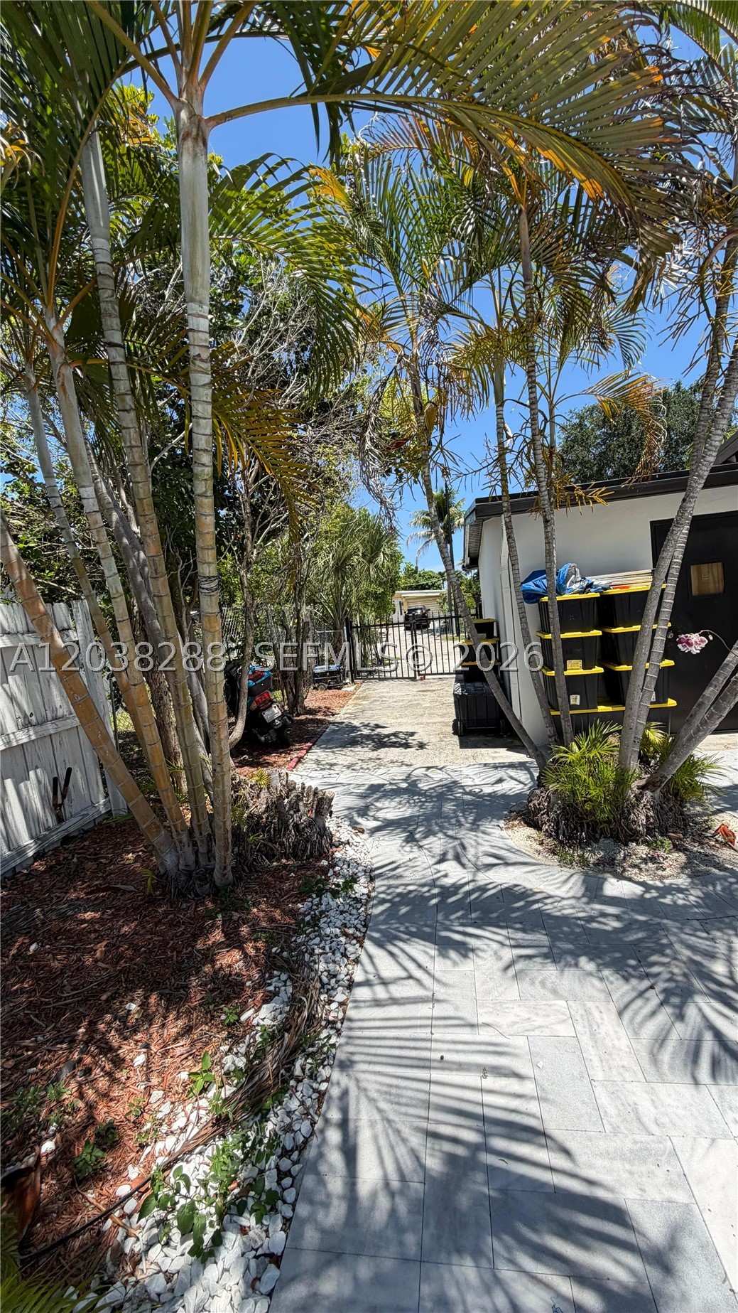4161 NE 17th Ave Pompano Beach, FL 33064