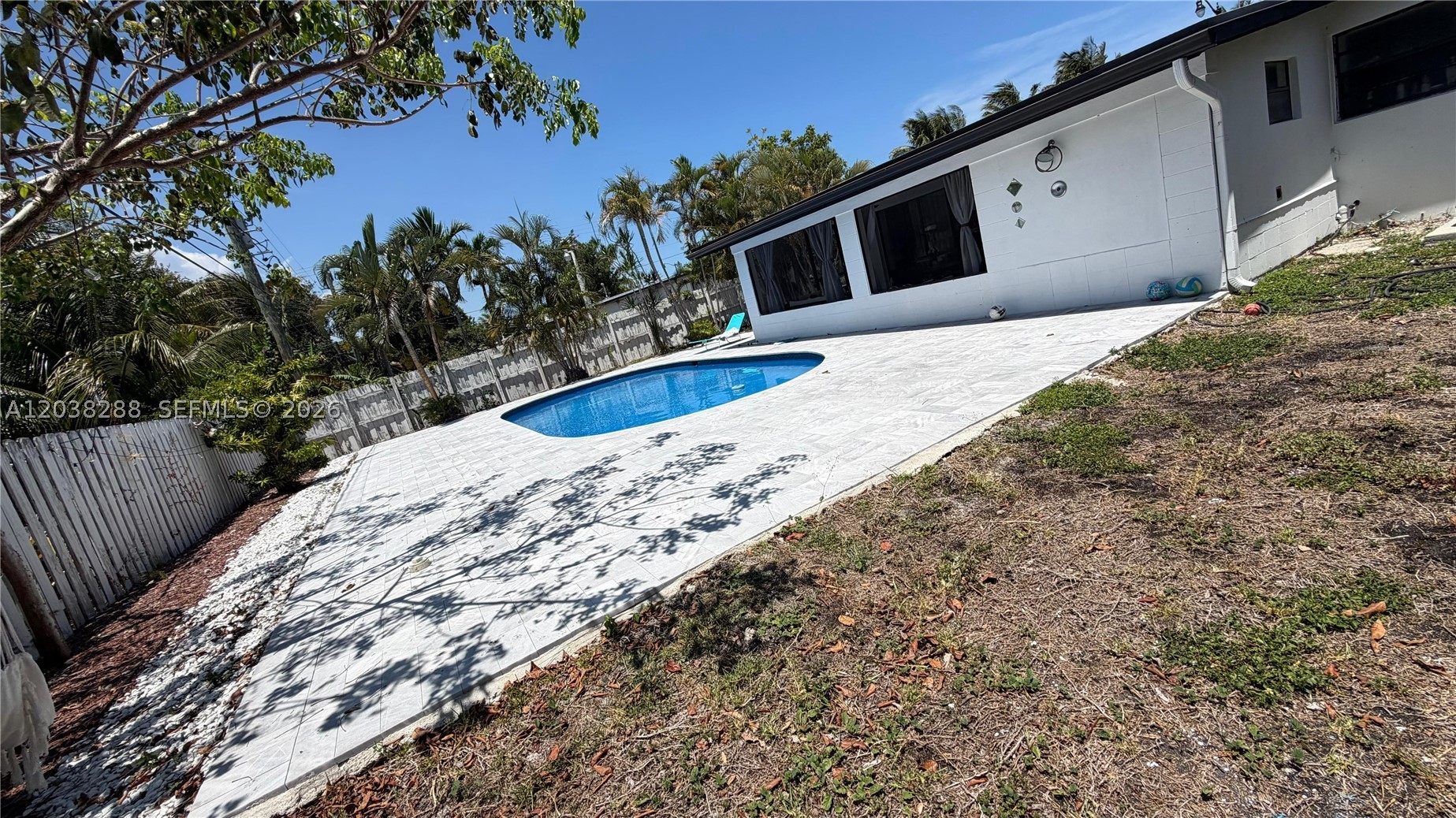 4161 NE 17th Ave Pompano Beach, FL 33064