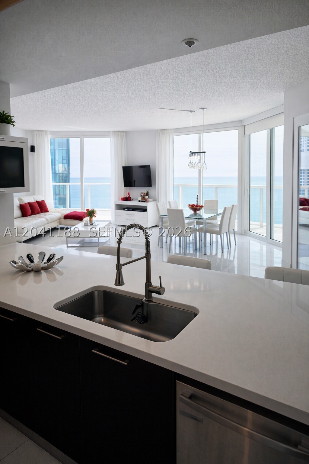 image St Tropez Sunny Isles2