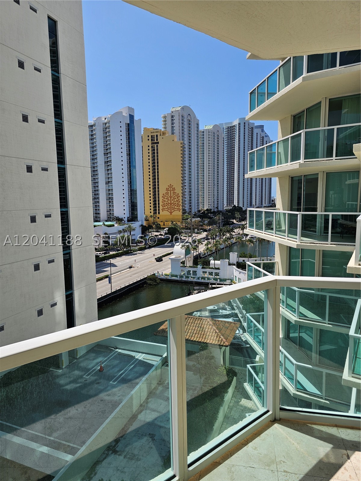 image St Tropez Sunny Isles35