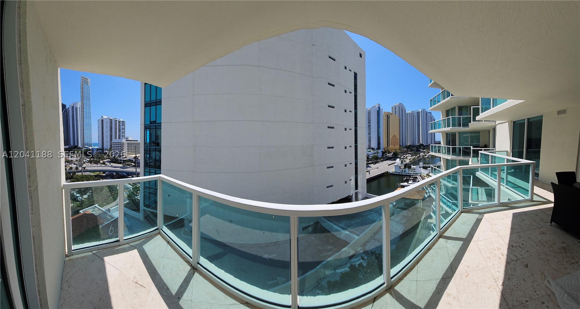 image St Tropez Sunny Isles38