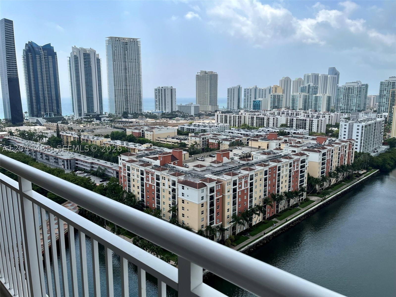 image Winston Towers 1001