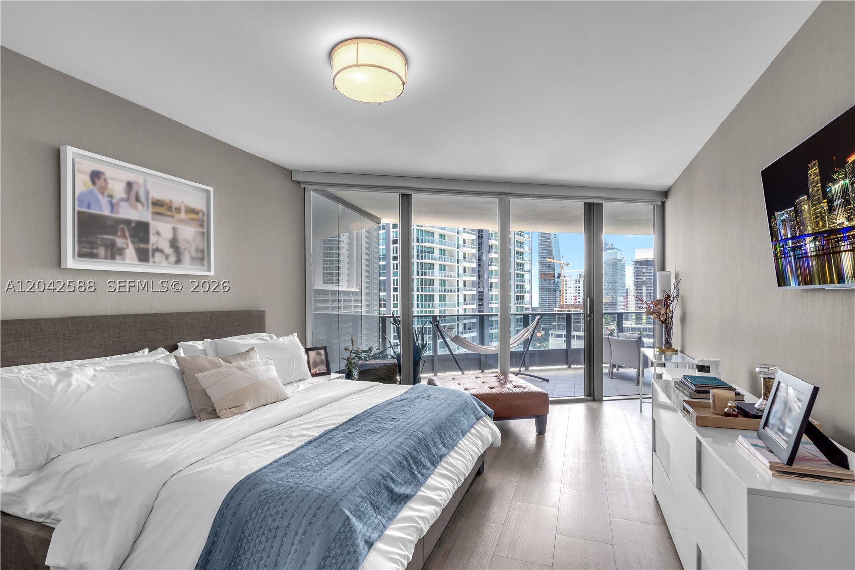 1000 Brickell Plz #2402 Miami, FL 33131