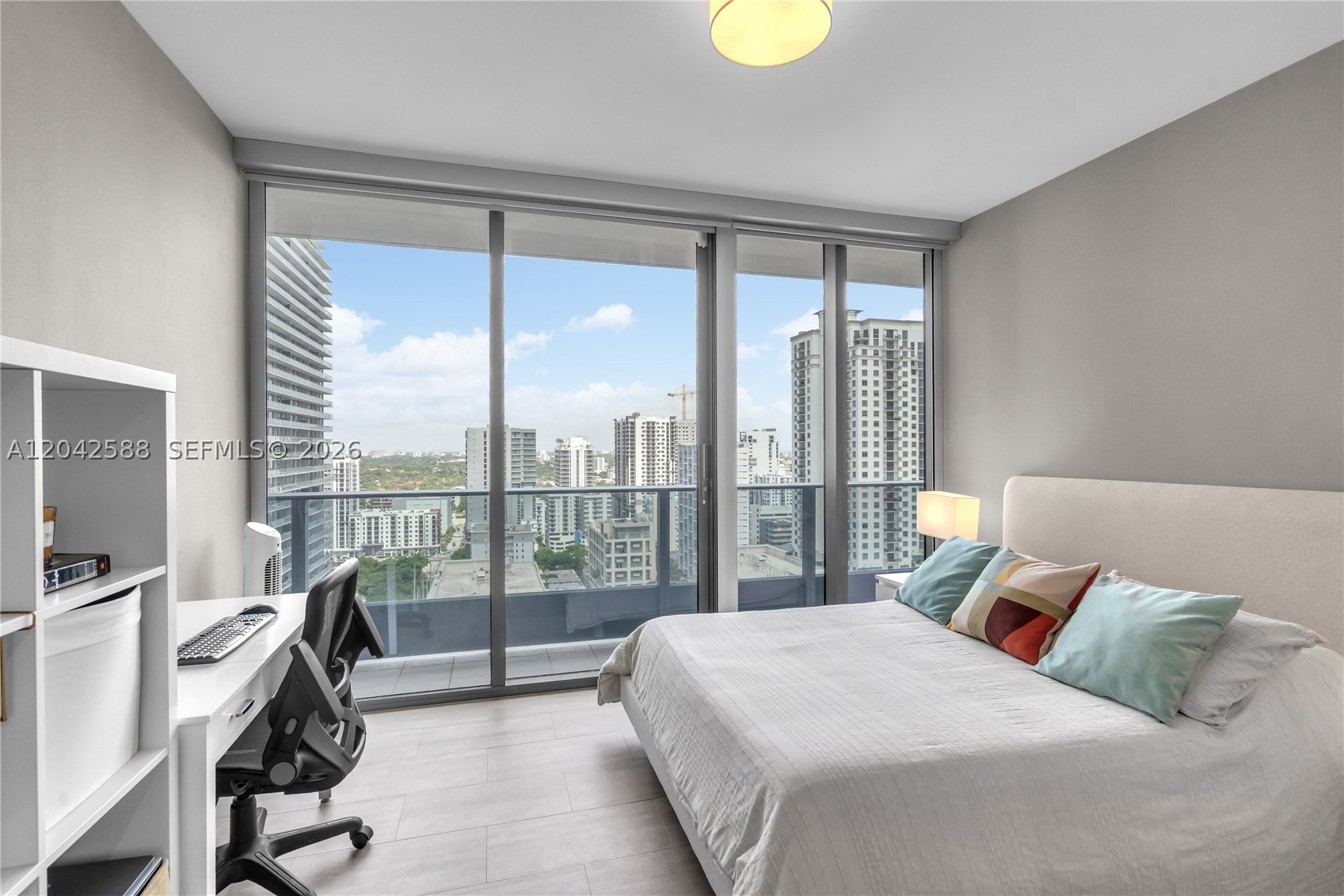 1000 Brickell Plz #2402 Miami, FL 33131
