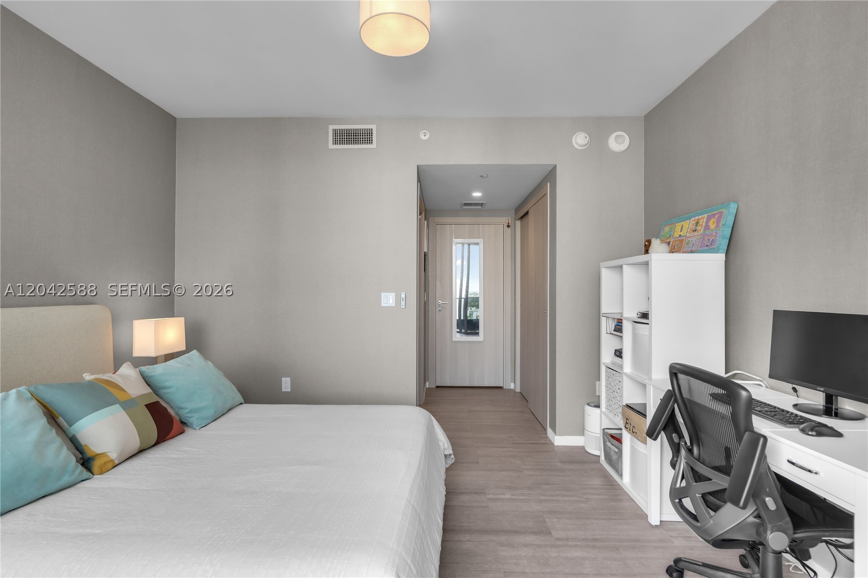 1000 Brickell Plz #2402 Miami, FL 33131