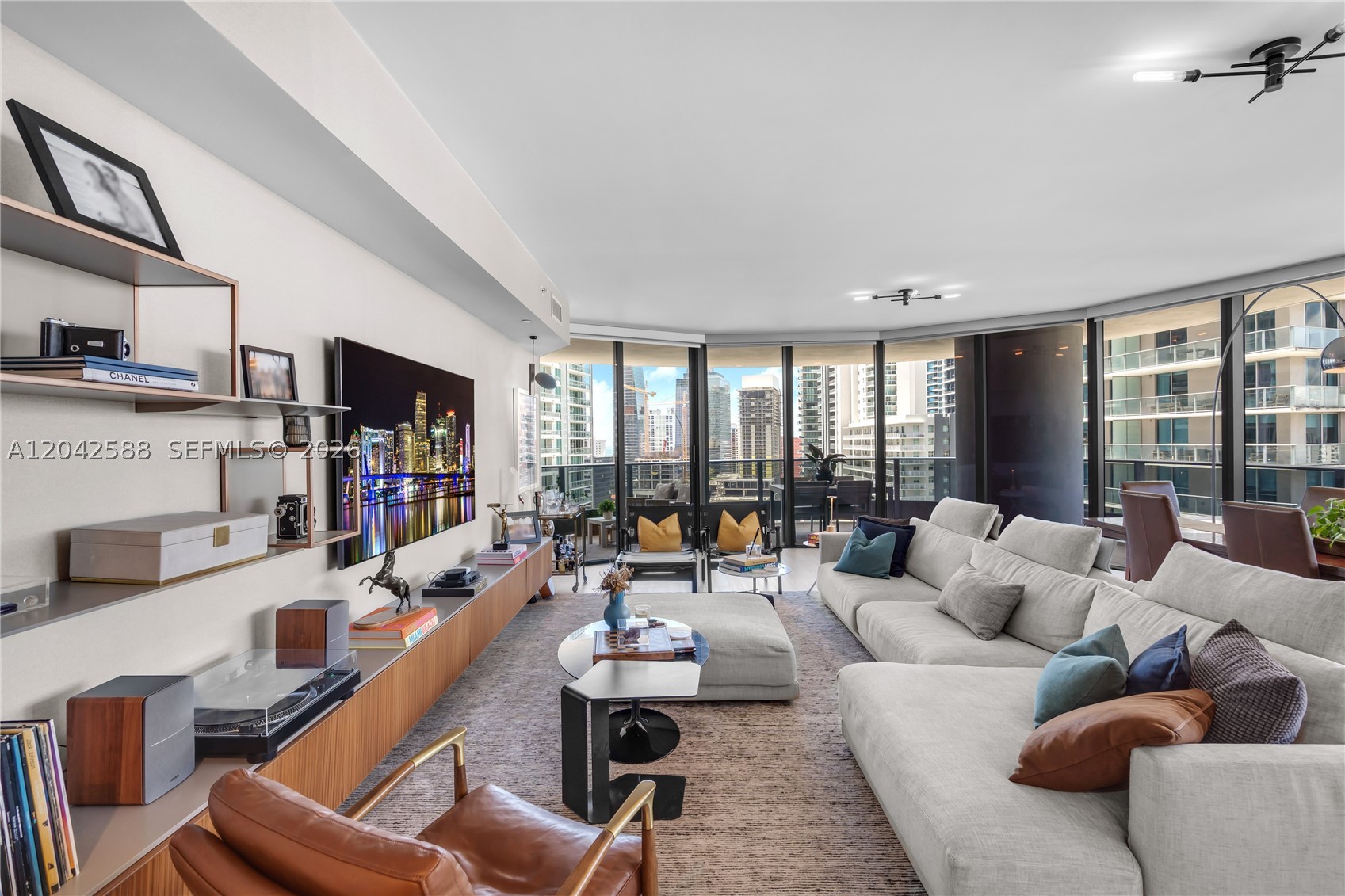 1000 Brickell Plz #2402 Miami, FL 33131