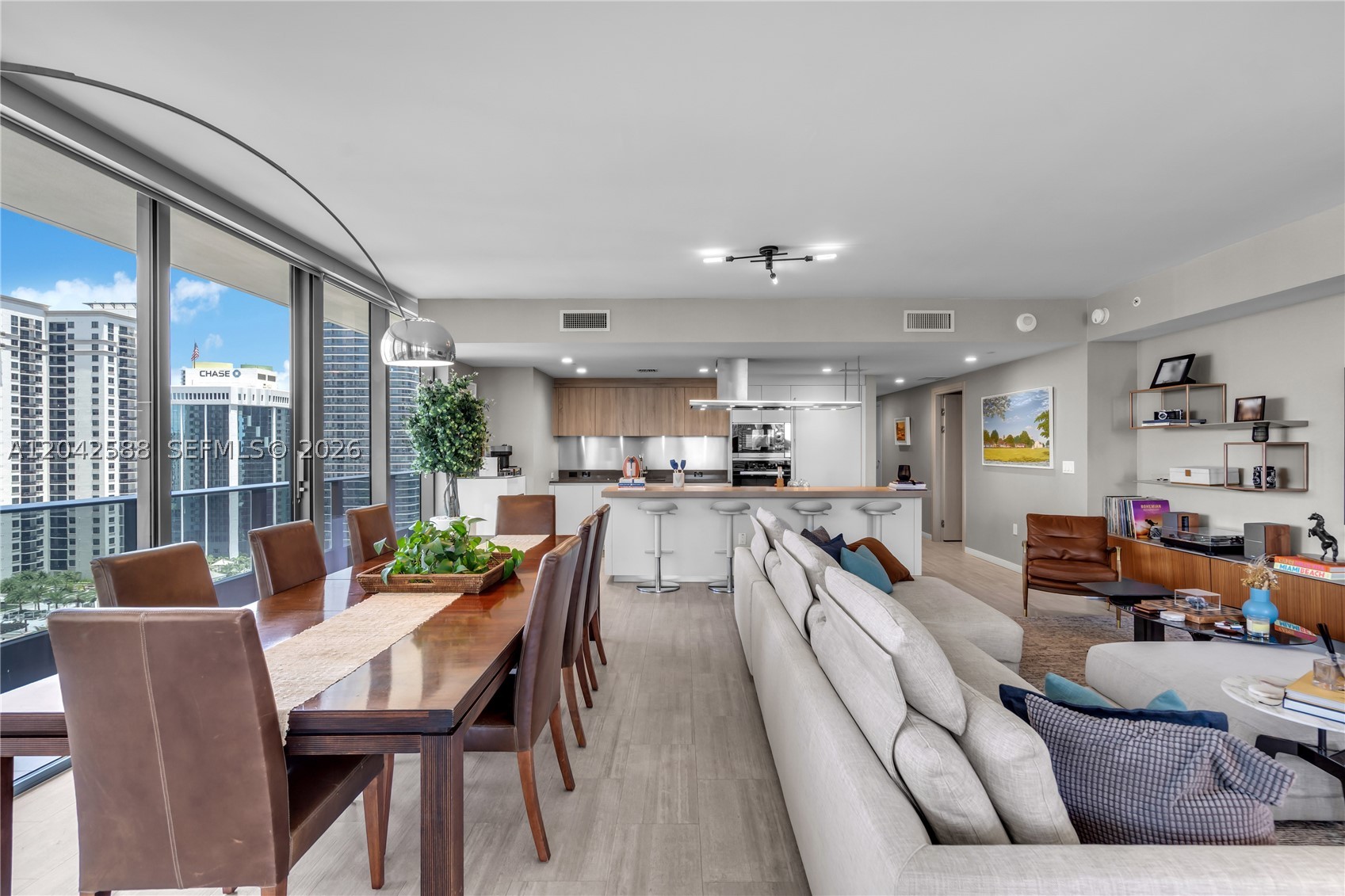 1000 Brickell Plz #2402 Miami, FL 33131
