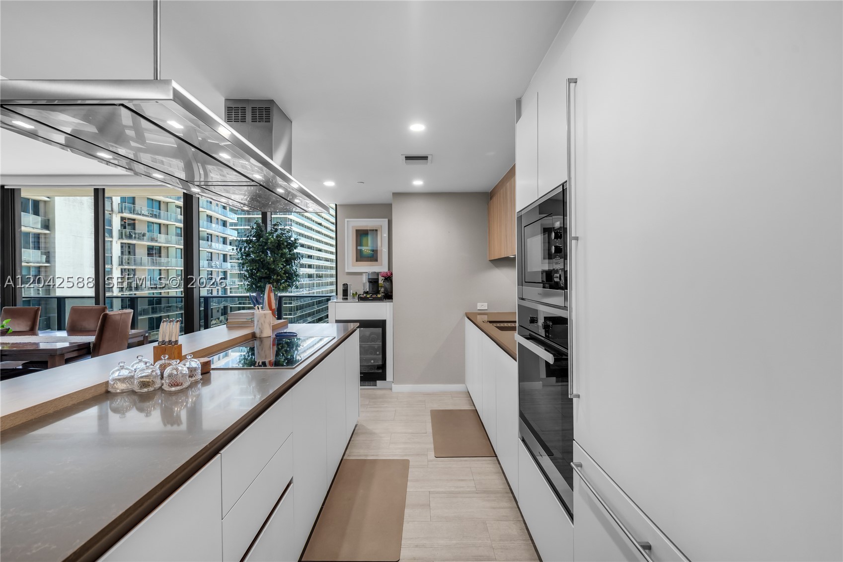 1000 Brickell Plz #2402 Miami, FL 33131
