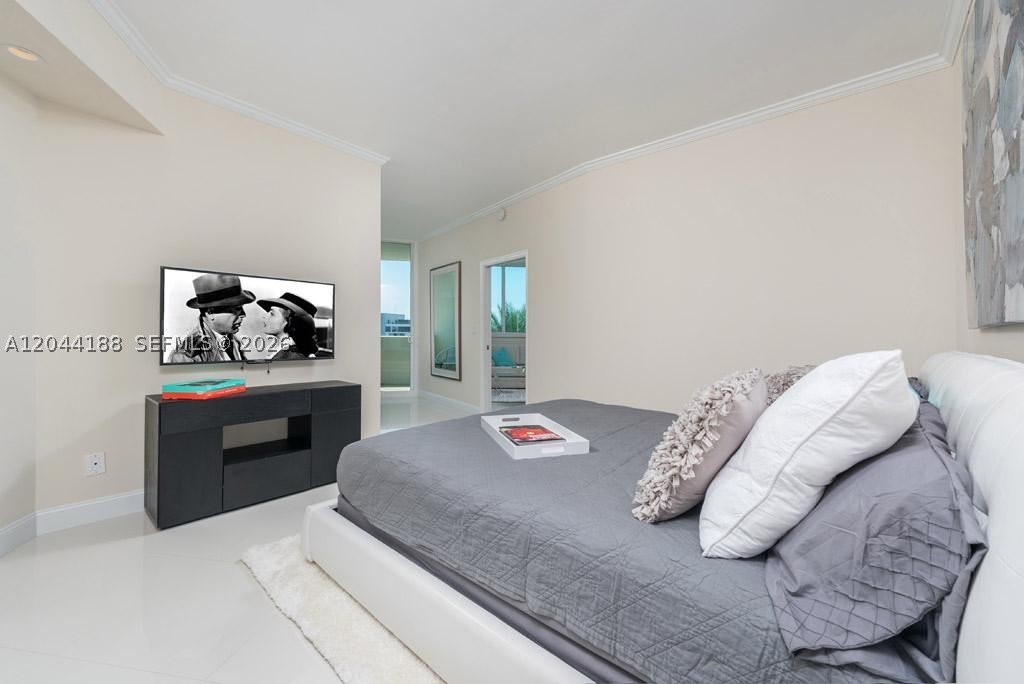 300 S Pointe Dr #706 Miami Beach, FL 33139