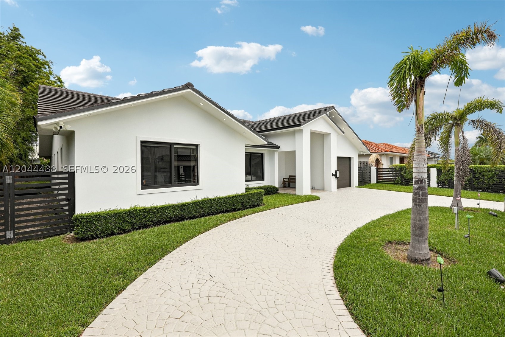 6816 SW 89th Ct Miami, FL 33173