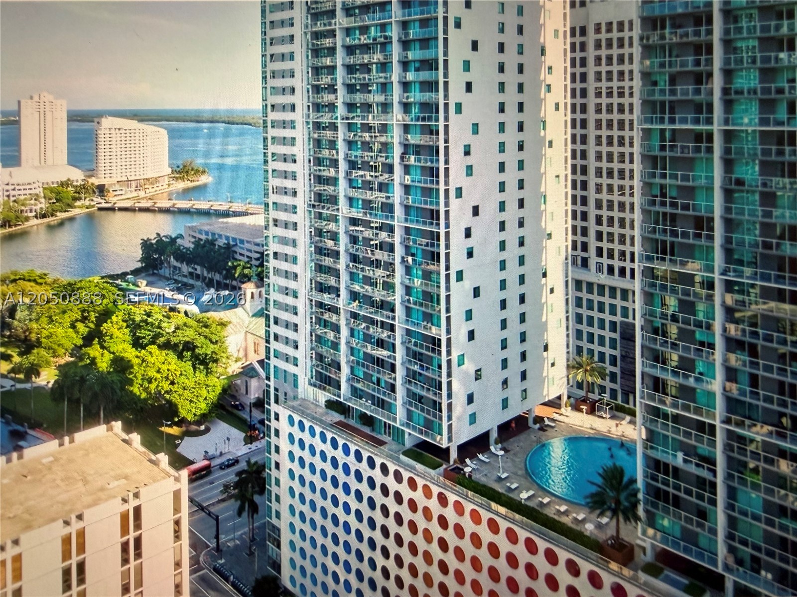 image 500 Brickell East10