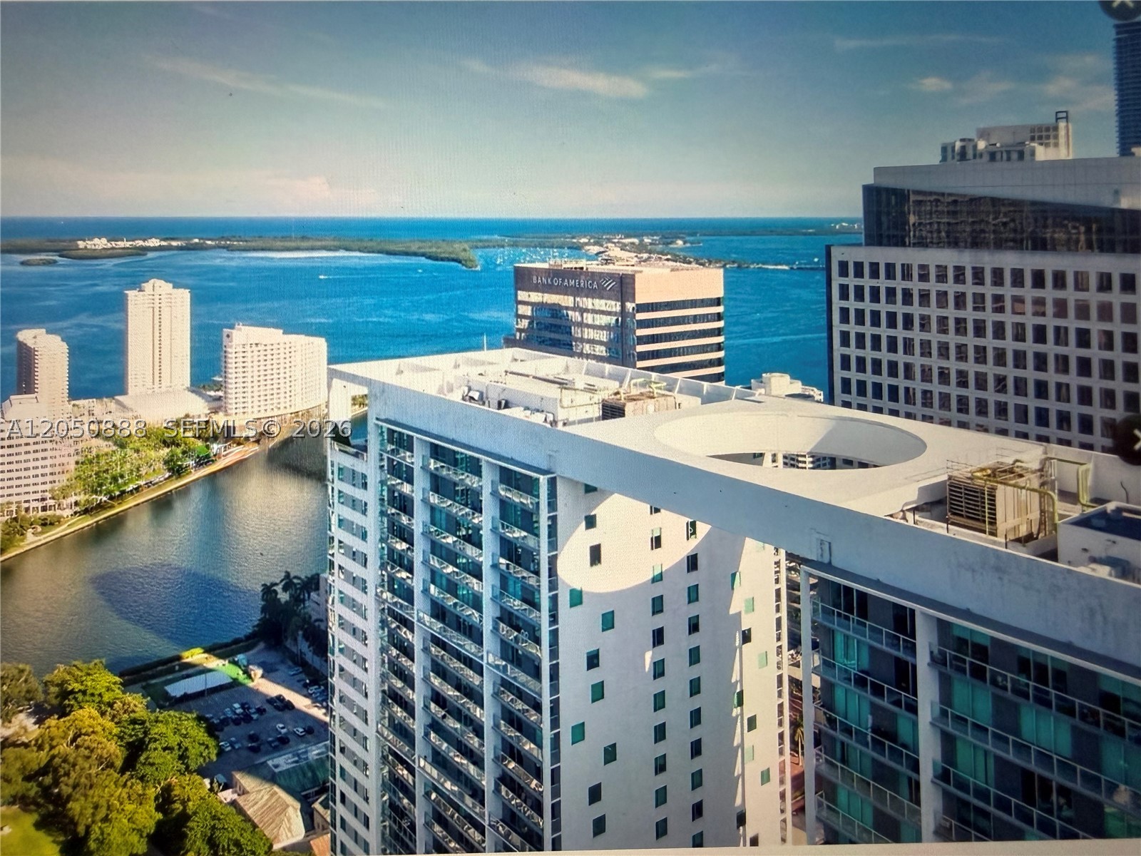 image 500 Brickell East12